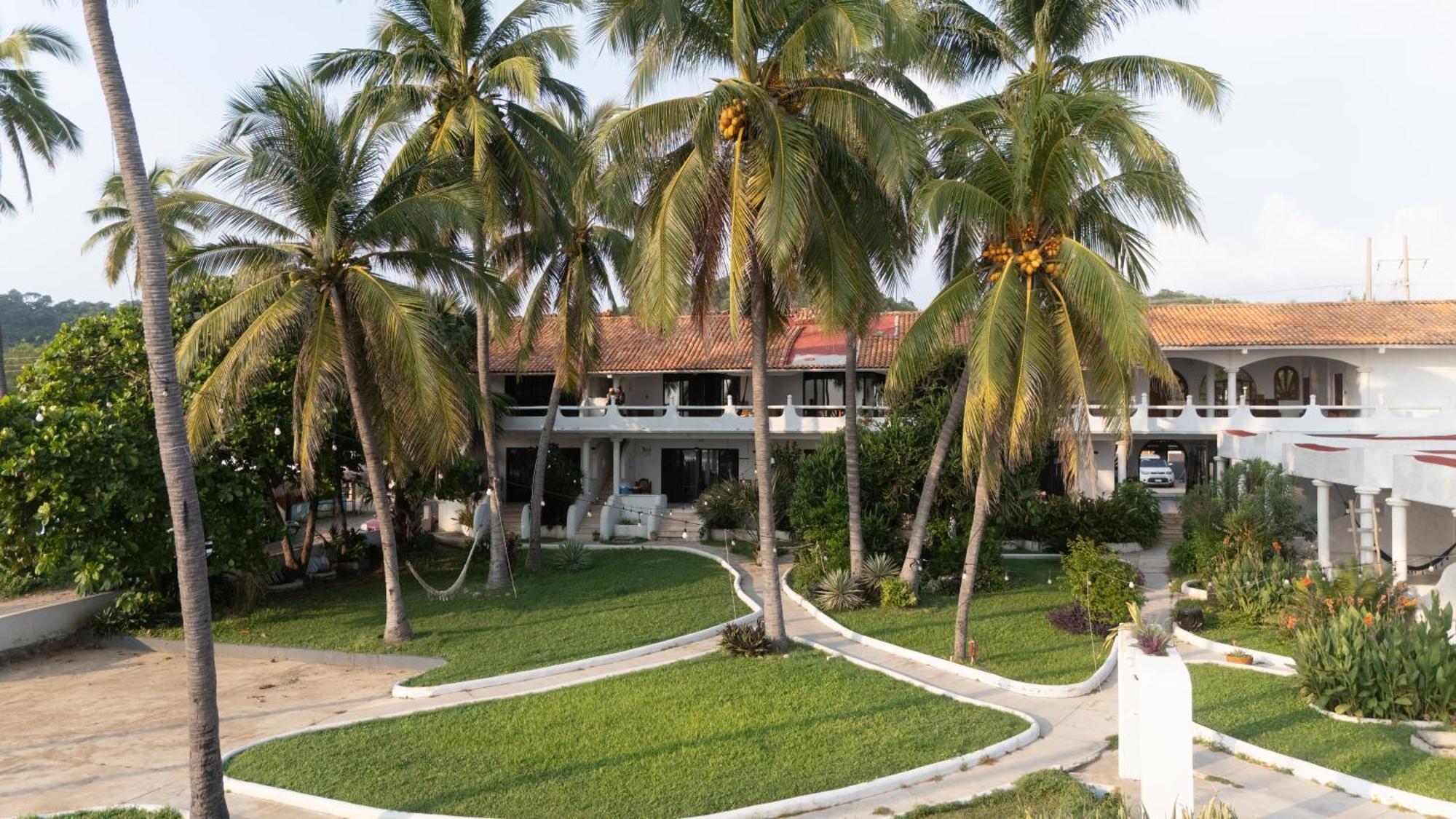 Hotel Tres Santos Troncones Buitenkant foto