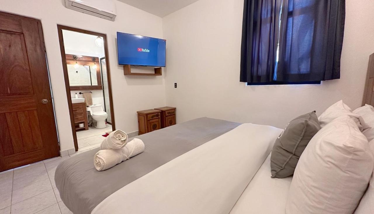 Hotel Tres Santos Troncones Buitenkant foto